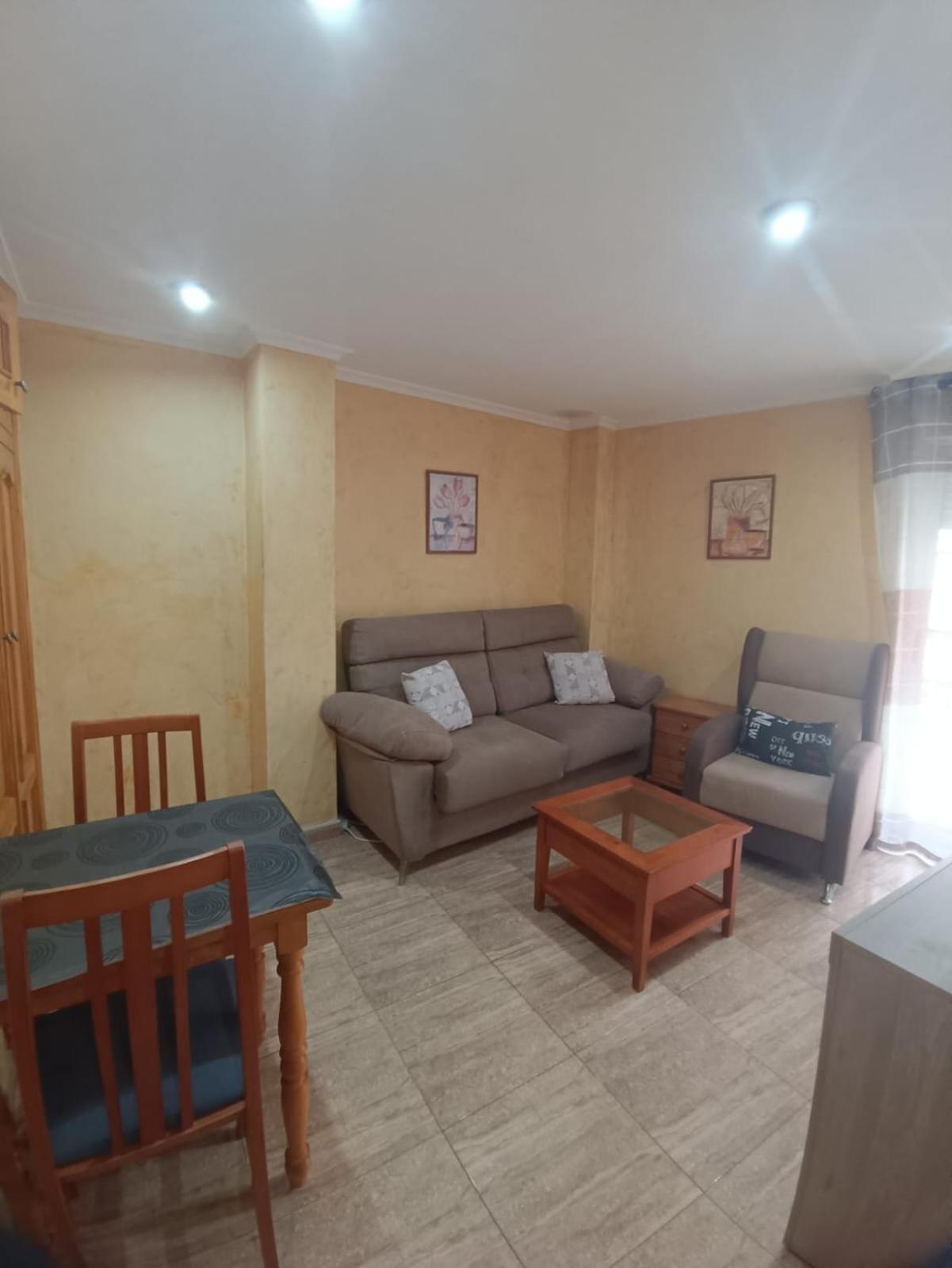 Pet Friendly - Apartamento Centrico Y Cerca De La Playa 산타 폴라 외부 사진